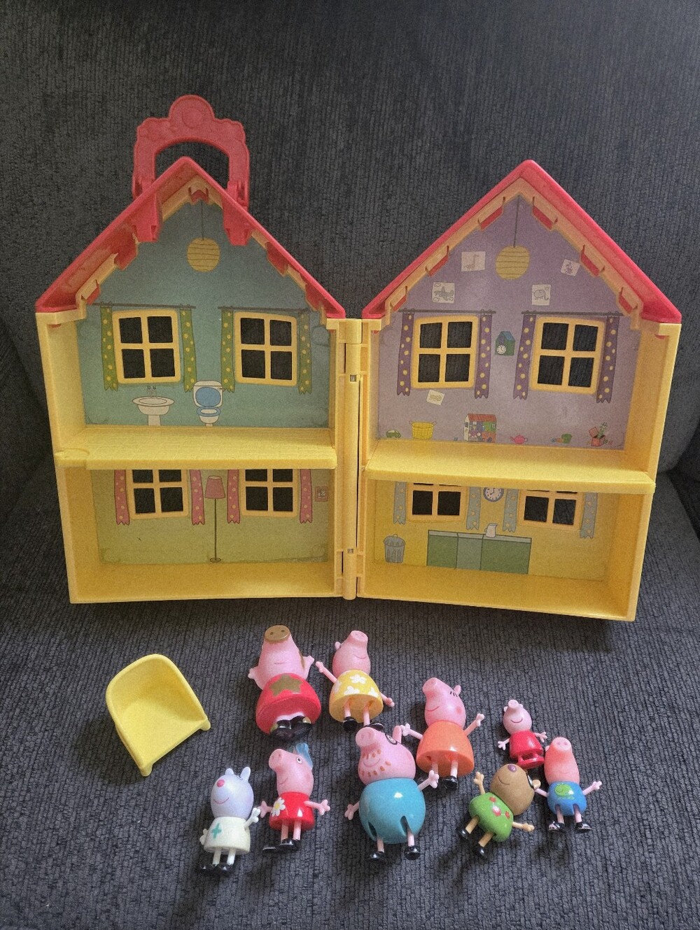Peppa Pig Folding Play House 2003 & Toy Figure Lot